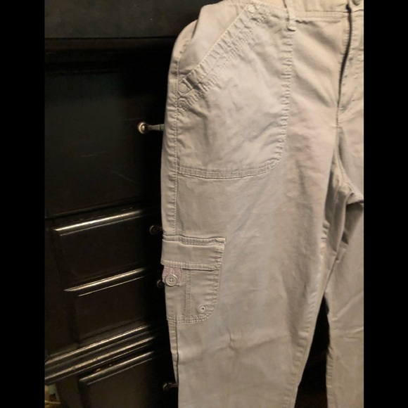 Women’s pants - Picture 2 of 5